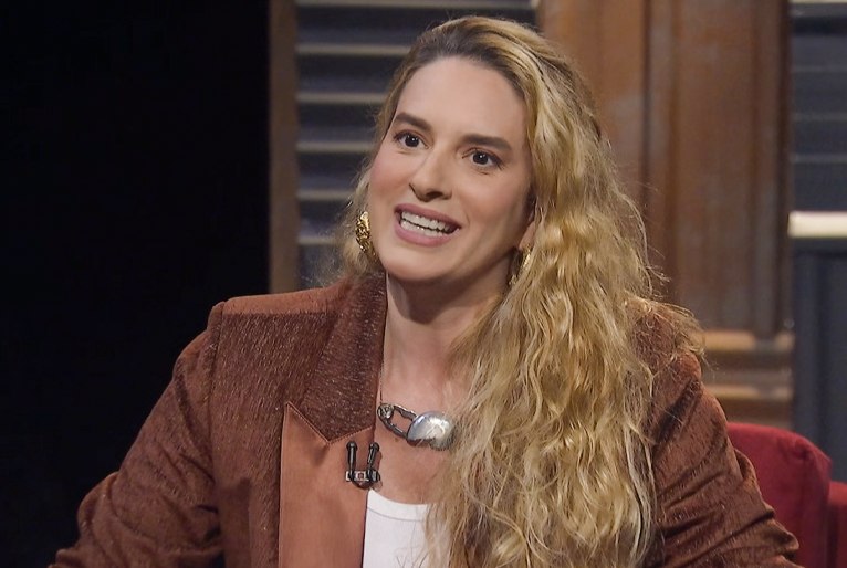 No ‘Provoca’, Camila Appel fala sobre como surgiu a ideia de escrever livro “Enquanto Você Está Aqui”