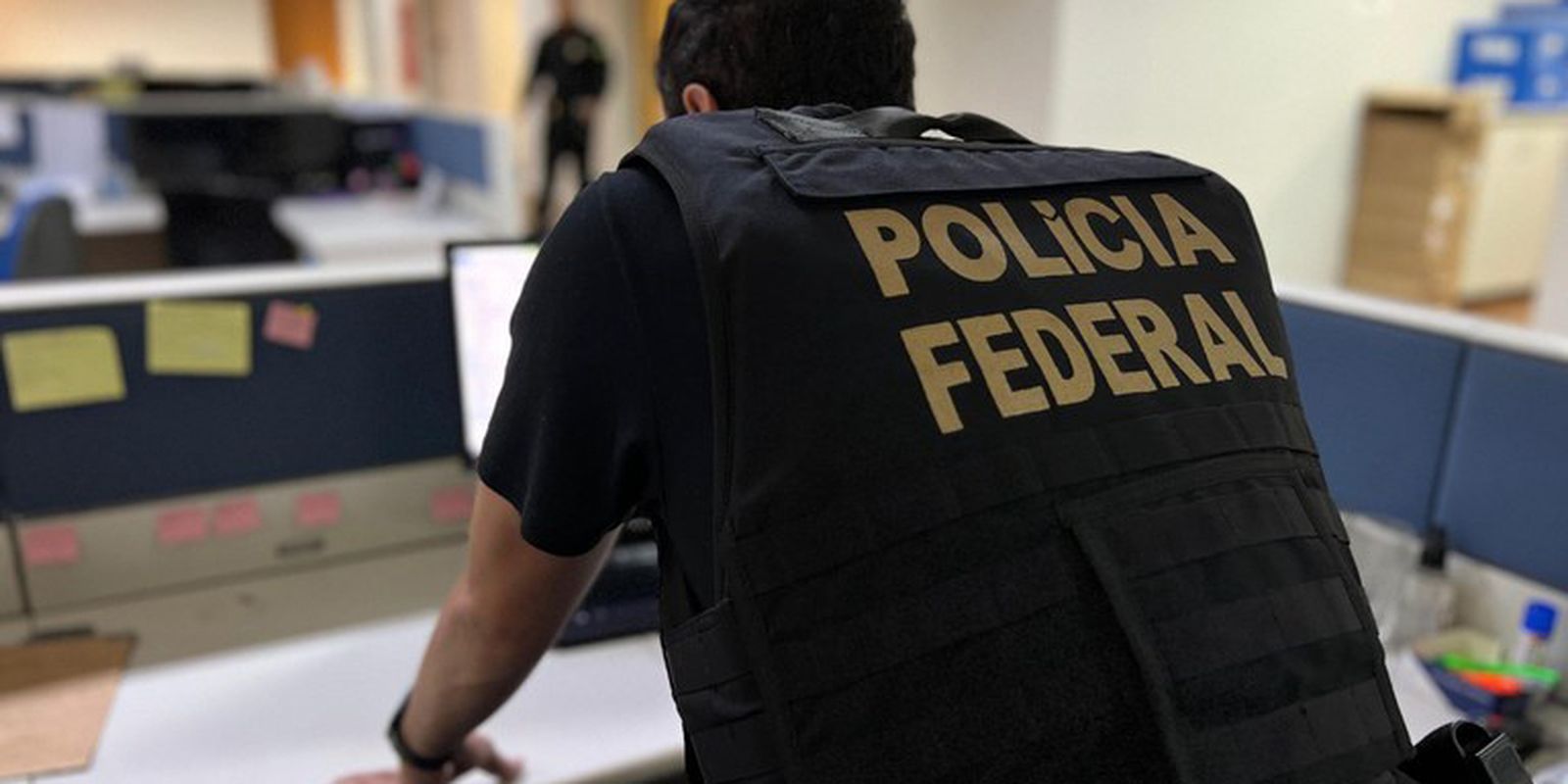 PF prende policiais civis do Rio que extorquiam integrantes do CV
