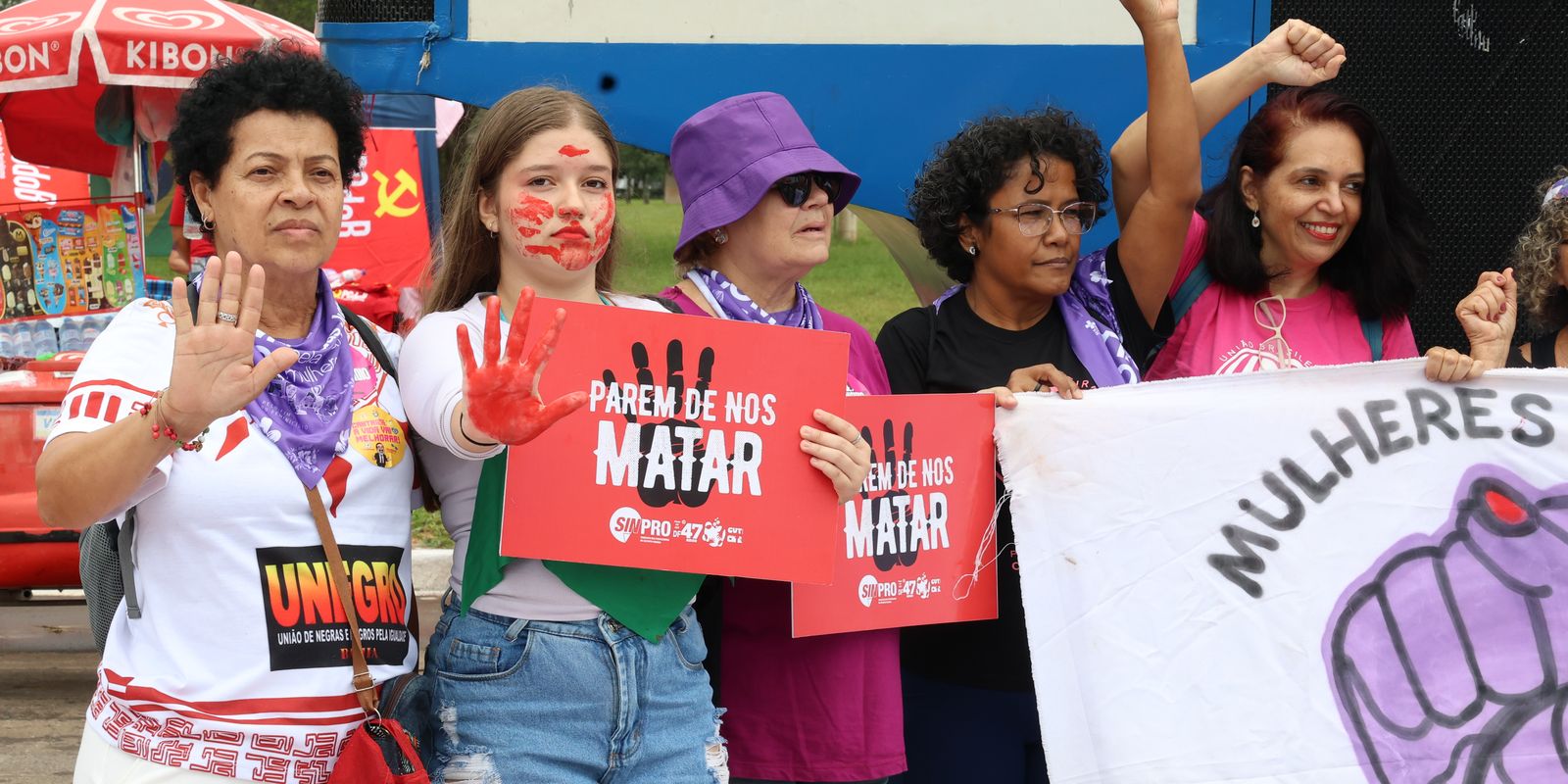 Protestos contra a violência de gênero tomam o Brasil neste 8 de março