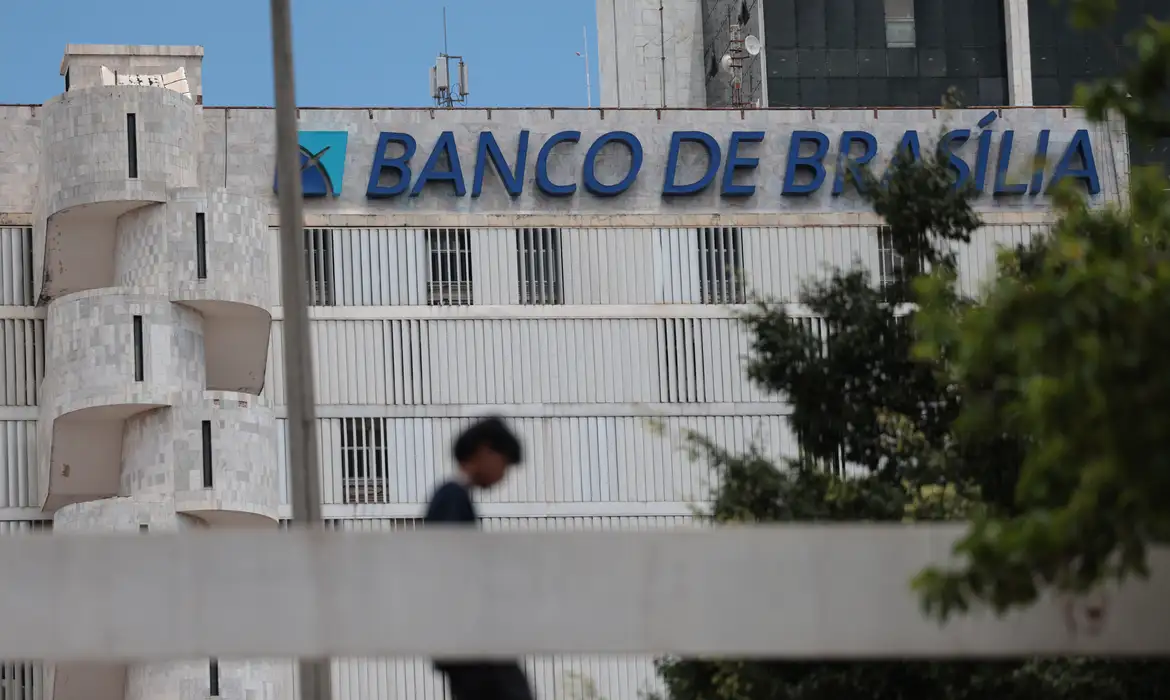 Fundo propõe R$ 15 bilhões para ativos do BRB em meio à crise do Banco Master – Portal Momento